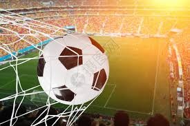 意甲媒体热议：米兰只有两百次传球，而科莫俱乐部完成了七百五十次，但最后是米兰取得了胜利